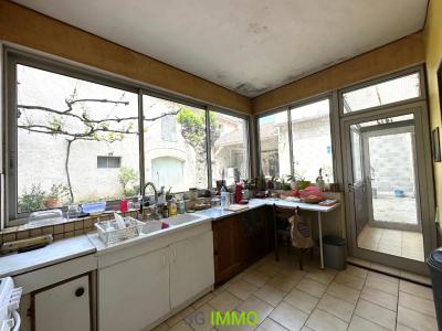 For sale Vauvert 5 rooms 180 m2 Gard (30600) photo 3