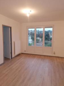 For rent Neuville-sur-saone 2 rooms 45 m2 Rhone (69250) photo 1