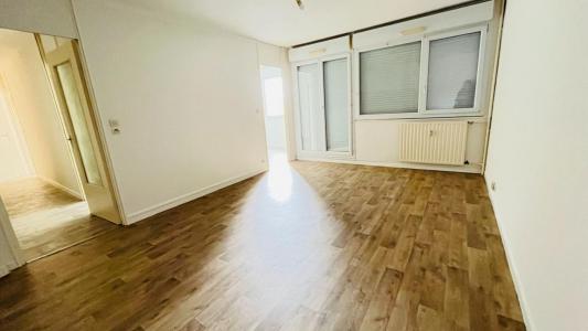 For sale Angers 3 rooms 67 m2 Maine et loire (49100) photo 4