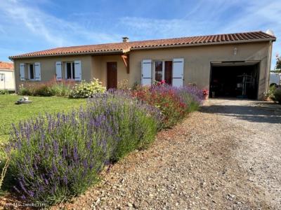 For sale Ruffec 5 rooms 106 m2 Charente (16700) photo 0