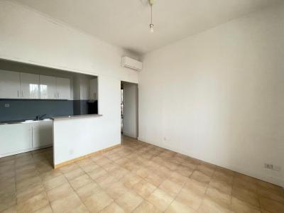 For rent Nimes 2 rooms 31 m2 Gard (30000) photo 0