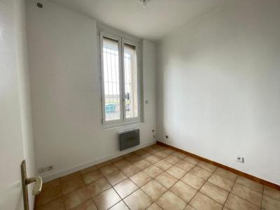 For rent Nimes 2 rooms 31 m2 Gard (30000) photo 4