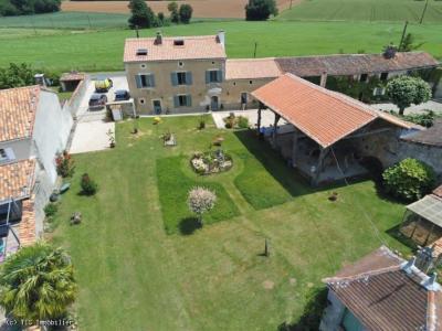 For sale Ruffec 7 rooms 252 m2 Charente (16700) photo 1