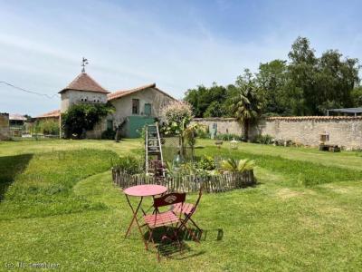 For sale Ruffec 7 rooms 252 m2 Charente (16700) photo 4