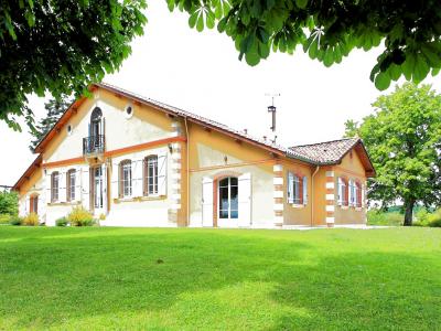 For sale Saint-elix-le-chateau 11 rooms 400 m2 Haute garonne (31430) photo 0