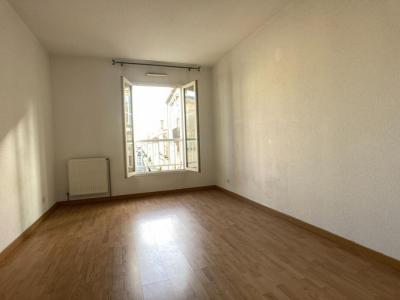 For sale Bordeaux 3 rooms 61 m2 Gironde (33800) photo 3