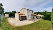 For sale House Ozillac  75 m2 4 pieces
