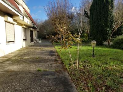 For sale Lesparre-medoc 8 rooms 215 m2 Gironde (33340) photo 3