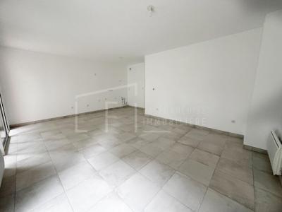 For sale Montpellier 4 rooms 82 m2 Herault (34070) photo 2