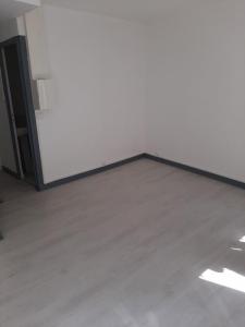 Louer Appartement Saint-quentin 330 euros