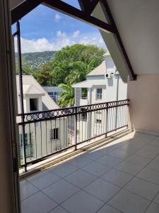 For sale Saint-denis 3 rooms 107 m2 Reunion (97400) photo 2