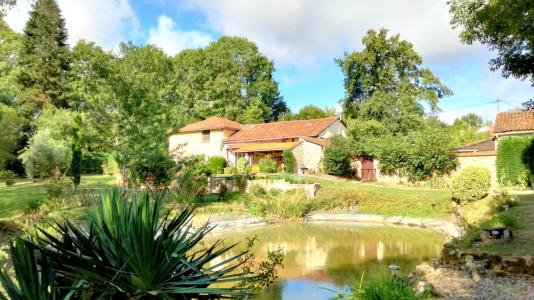 For sale Roumazieres-loubert Charente 5 rooms 170 m2 Charente (16270) photo 0