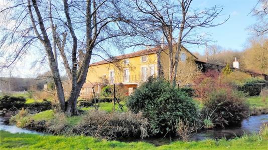 For sale Champagne-mouton Charente 7 rooms 226 m2 Charente (16350) photo 1