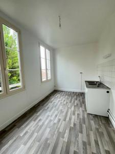 Annonce Location Appartement Saint-julien-les-villas 10