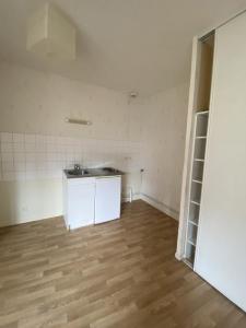 For rent Issoudun 2 rooms 47 m2 Indre (36100) photo 4