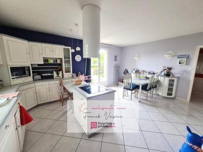 For sale Sainte-florence 6 rooms 116 m2 Vendee (85140) photo 0