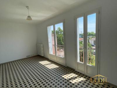 For sale Moissac 3 rooms 57 m2 Tarn et garonne (82200) photo 2