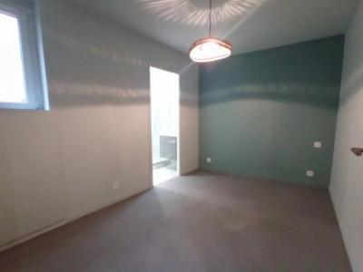 For sale Nice 2 rooms 28 m2 Alpes Maritimes (06000) photo 2