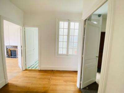 For sale Roanne 6 rooms 245 m2 Loire (42300) photo 4