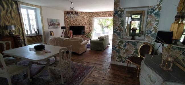 For sale Pons 6 rooms 327 m2 Charente maritime (17800) photo 1