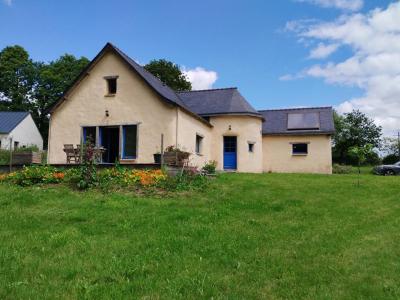 For sale Carhaix-plouguer 4 rooms 137 m2 Finistere (29270) photo 0