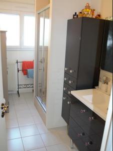 For sale Houilles 3 rooms 66 m2 Yvelines (78800) photo 2