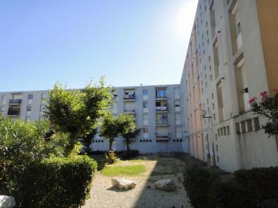 Louer Appartement 68 m2 Isle-sur-la-sorgue