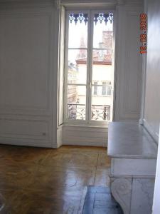 For rent Lyon-1er-arrondissement 5 rooms 134 m2 Rhone (69001) photo 1