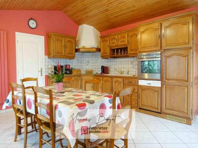 For sale Essarts 6 rooms 135 m2 Vendee (85140) photo 3