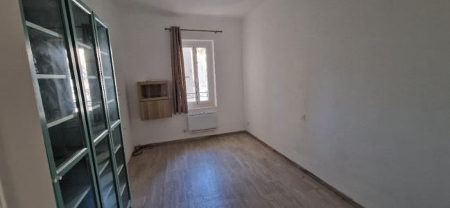 For sale Peret 4 rooms 80 m2 Herault (34800) photo 3