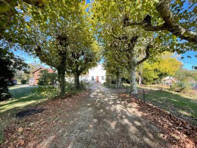 For sale Pessac 8 rooms 355 m2 Gironde (33600) photo 1