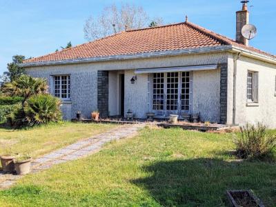 For sale Saint-hilaire-de-riez 8 rooms 217 m2 Vendee (85270) photo 2