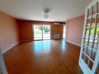 For sale Grenoble 4 rooms 99 m2 Isere (38100) photo 2