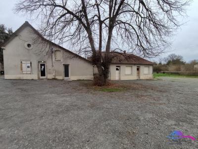 For sale Chateaumeillant 5 rooms 200 m2 Cher (18370) photo 2