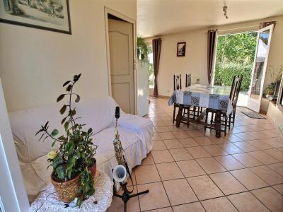 For sale Saint-sauvant 5 rooms 115 m2 Charente maritime (17610) photo 2