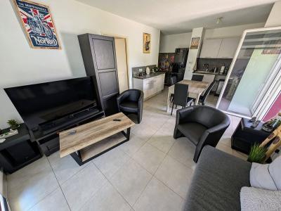 For sale Istres 3 rooms 59 m2 Bouches du Rhone (13800) photo 2