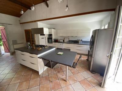For sale Vensac 4 rooms 130 m2 Gironde (33590) photo 2