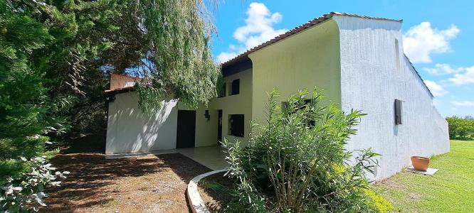 For sale Saintes-maries-de-la-mer 9 rooms 140 m2 Bouches du Rhone (13460) photo 3