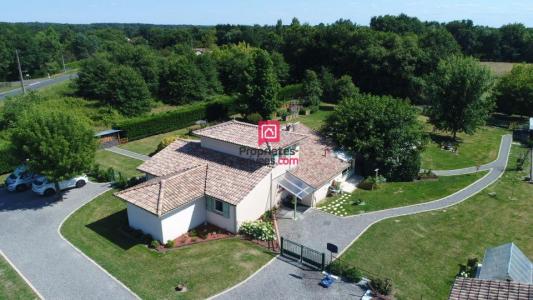 For sale Bazas 8 rooms 172 m2 Gironde (33430) photo 0