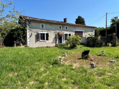 For sale Champagne-mouton 6 rooms 145 m2 Charente (16350) photo 2