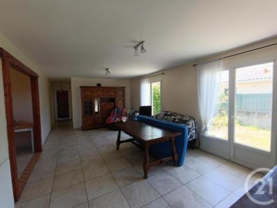 For sale Lesparre-medoc 4 rooms 89 m2 Gironde (33340) photo 2