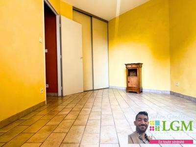 For sale Nimes 2 rooms 50 m2 Gard (30900) photo 4