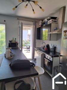For sale Poussan 3 rooms 63 m2 Herault (34560) photo 3