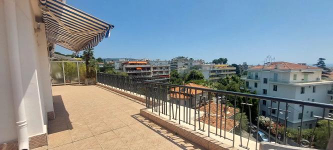 For sale Nice 3 rooms 82 m2 Alpes Maritimes (06000) photo 2