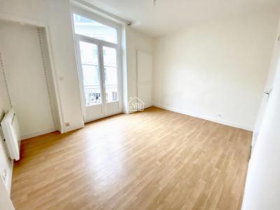 Annonce Location 3 pices Appartement Laval 53