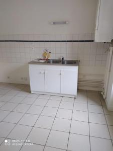 For rent Rosnay 3 rooms 74 m2 Indre (36300) photo 2