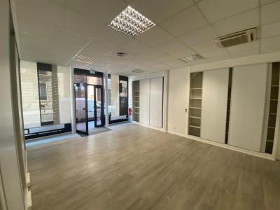 For rent Paris-8eme-arrondissement 56 m2 Paris (75008) photo 1