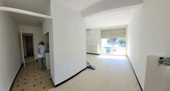 For rent Arles 3 rooms 59 m2 Bouches du Rhone (13200) photo 3