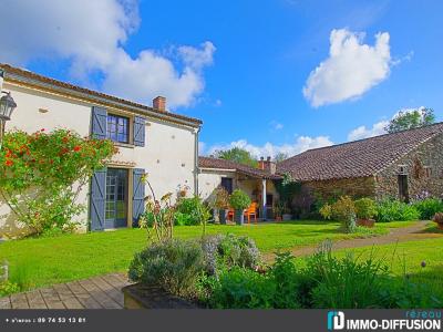 For sale 1.5KM DU BOURG 6 rooms 159 m2 Vendee (85150) photo 0