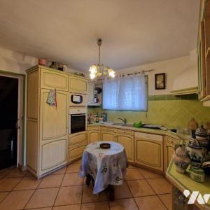 For sale Six-fours-les-plages 5 rooms 175 m2 Var (83140) photo 4